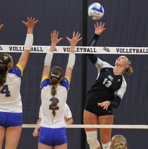 Chargers challenge Giants but fall in 4
